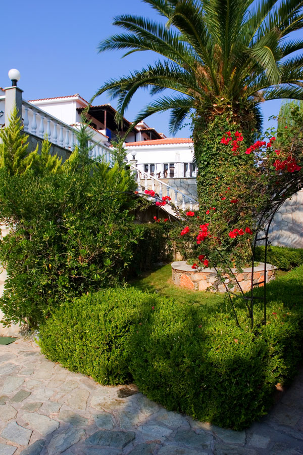 Dionyssos Hotel