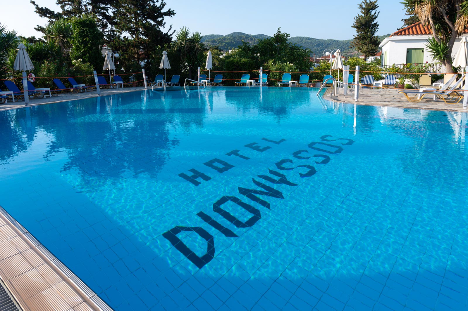 Dionyssos-Pool