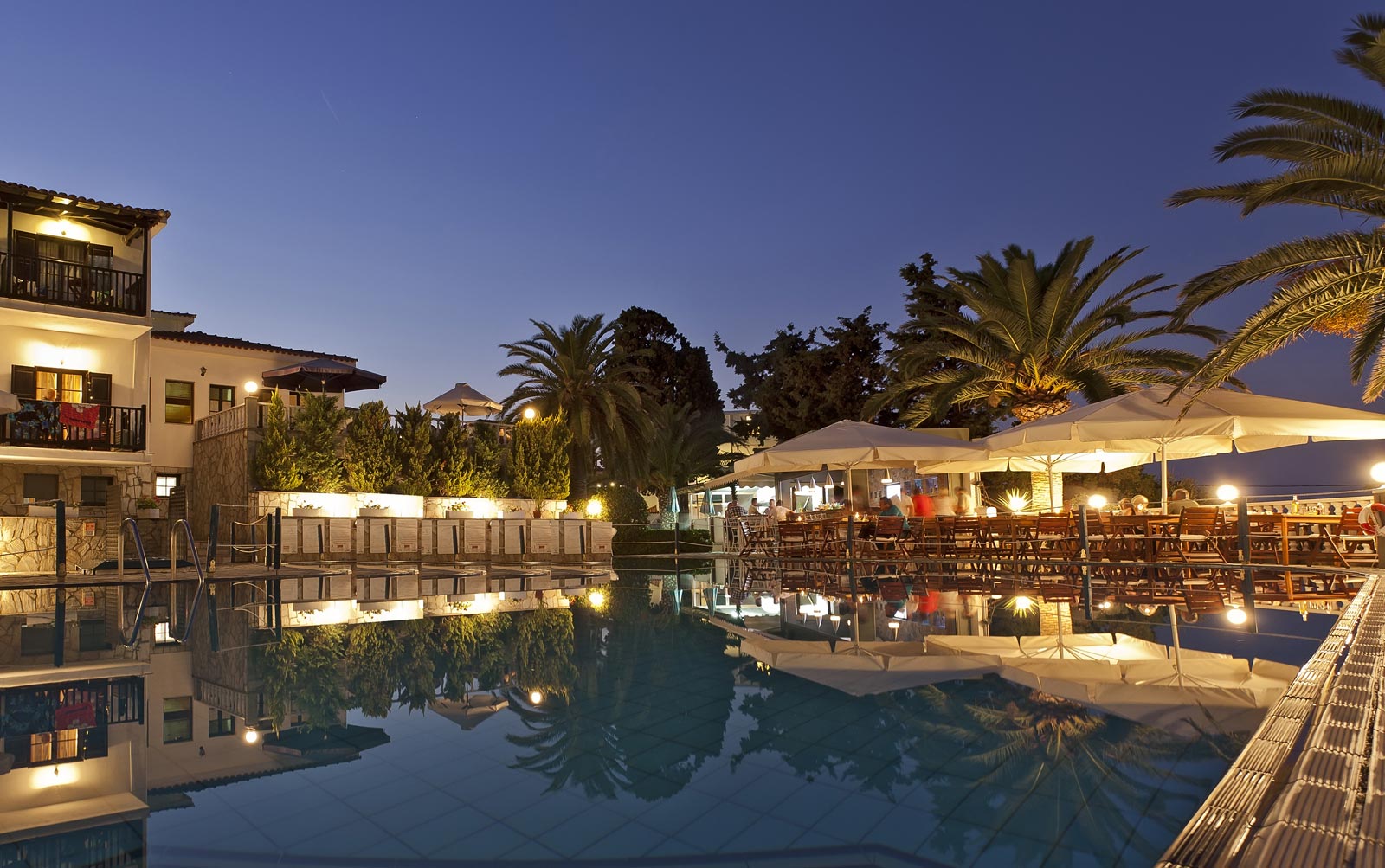 Dionyssos hotel